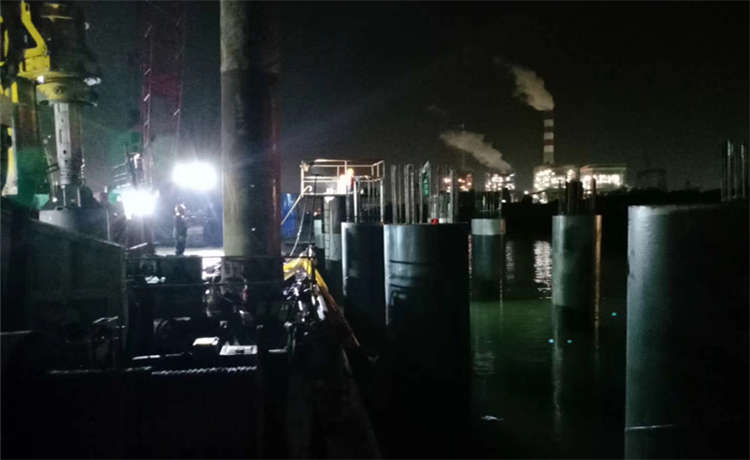 1000-20厚鋼立柱加工廠家，崇左DN400mm螺旋管，426螺旋焊管，大型螺旋鋼管廠家質(zhì)量可靠